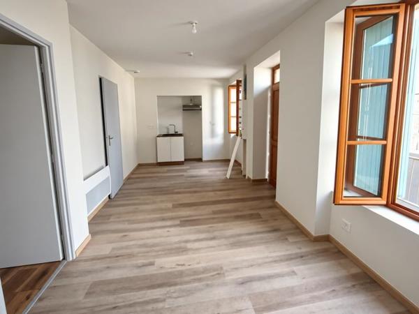 Appartement à louer 510 € CC Gourdon 2 p 31 m² DPE D
