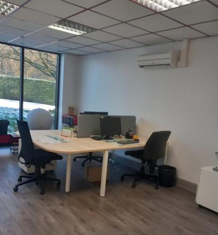 Bureaux de 600 m2 à vendre avec parcelle de 4 650 m2 0 BATIR, proche Compiègne