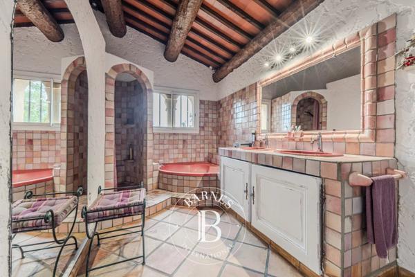 Aix-en-Provence, Maison 5 Chambres -  306 m² à vendre
