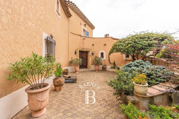 Aix-en-Provence, Maison 5 Chambres -  306 m² à vendre