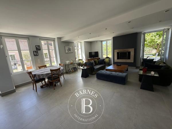 Semur-en-Auxois, Maison de ville 4 Chambres -  308 m² à vendre