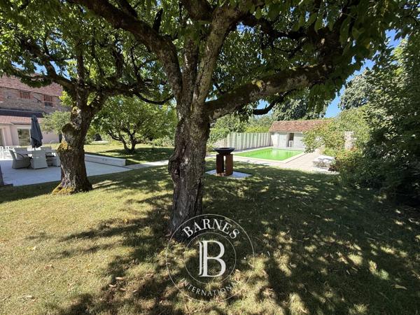 Semur-en-Auxois, Maison de ville 4 Chambres -  308 m² à vendre