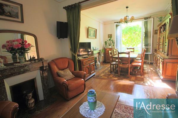 Pour les amoureux des maisons en meulière entièrement individuelles !