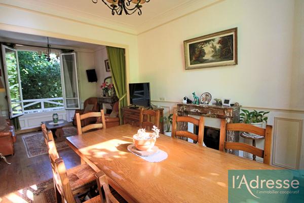 Pour les amoureux des maisons en meulière entièrement individuelles !