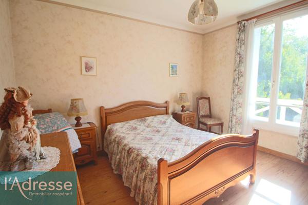 Pour les amoureux des maisons en meulière entièrement individuelles !