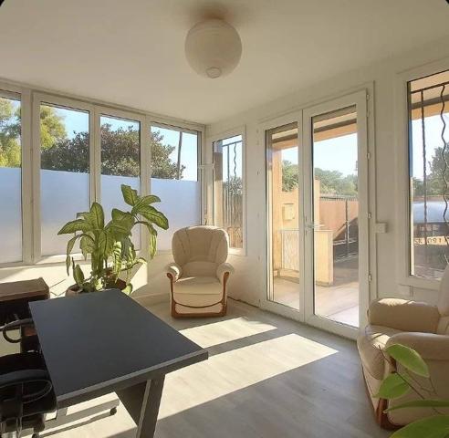 MAISON 9 PIECES avec APPARTEMENT INDEPENDANT - TERRAIN 410 m2