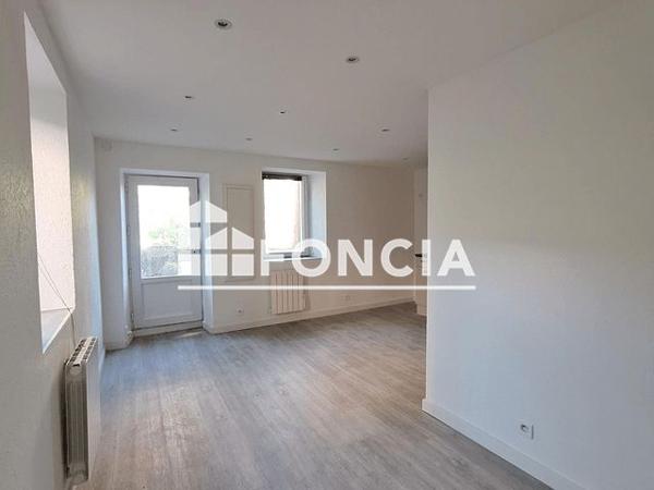 À vendre Studio 21.87 m² - Péron 01630