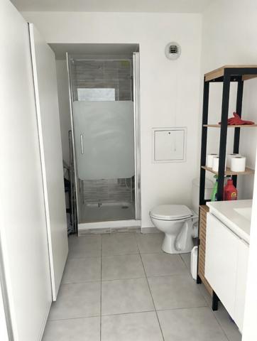 Bussy-Saint-Georges (77600) Studio avec balcon et parking