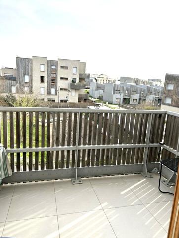 Bussy-Saint-Georges (77600) Studio avec balcon et parking