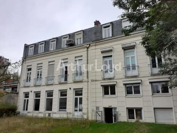 Bureaux à vendre au Vieux-Lille avec 31 stationnements privatifs