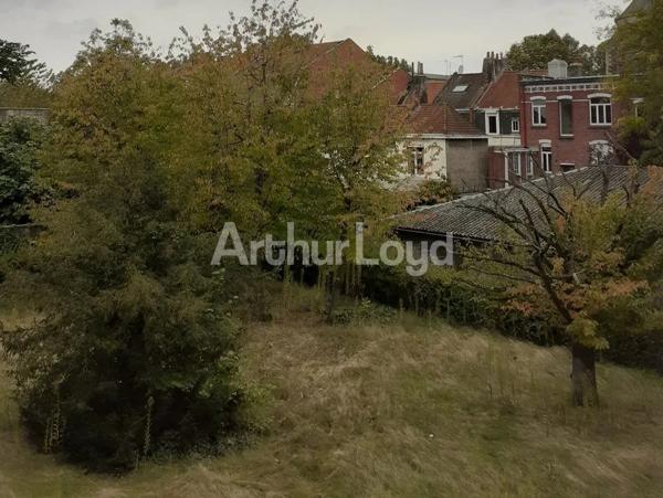 Bureaux à vendre au Vieux-Lille avec 31 stationnements privatifs