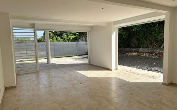Appartement à vendre    3 pièces • 77,10 m2 Saint-François