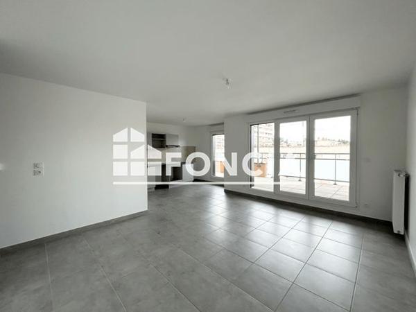 Location Appartement 4 pièces 85.5 m² - 1 A RUE HENRI DUNANT Bourg En Bresse 01000