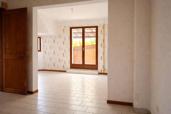 Maison dans quartier calme