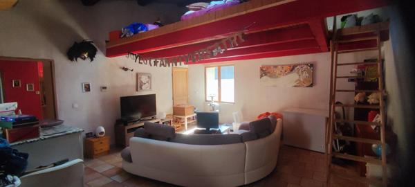 Belle propriété à Faugères 180 m², cour, terrasse