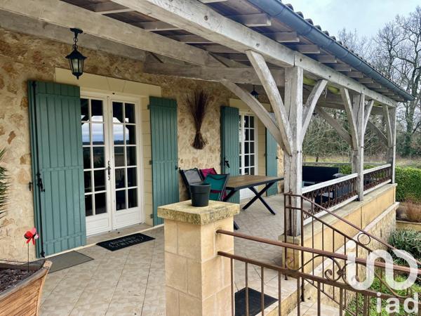 Maison 10 pièces de 191 m² à Meyrals (24220)