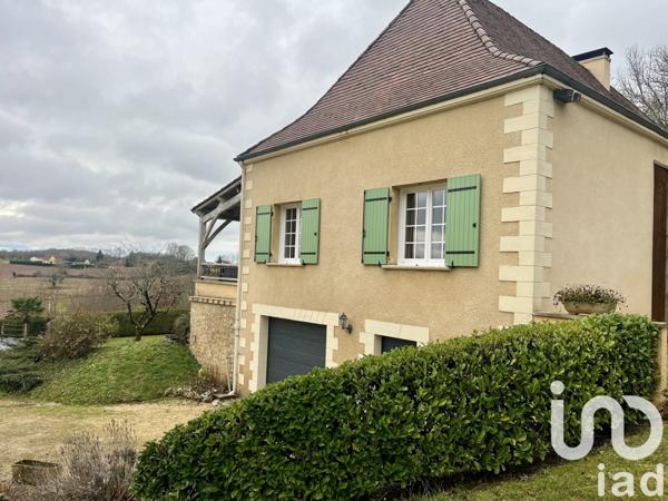 Maison 10 pièces de 191 m² à Meyrals (24220)