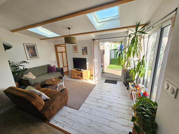 Maison rénovée avec charme ? 80 m² ? 3 chambres ? Jardin & grand garage