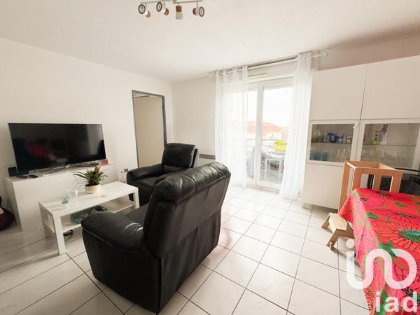 Appartement 3 pièces de 65 m² à Valenciennes (59300)