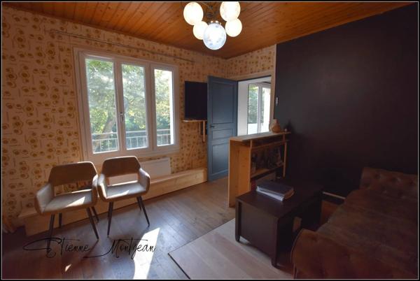 Maison à Luzech, 69 m², 2 chambres, à finir de rénover, avec terrasse