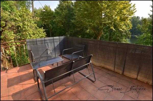 Maison à Luzech, 69 m², 2 chambres, à finir de rénover, avec terrasse