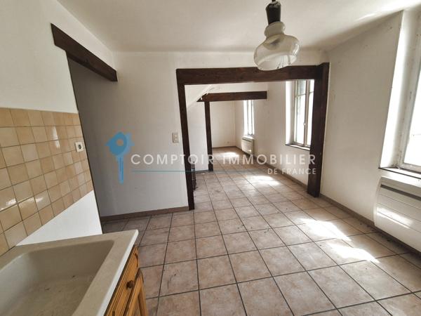 Immeuble
                                                                                                                                                
                                                                                                                                                
                                                                                                                                                
                                                    
                                                                                                                                                                                                                                                                                                                        220  m²