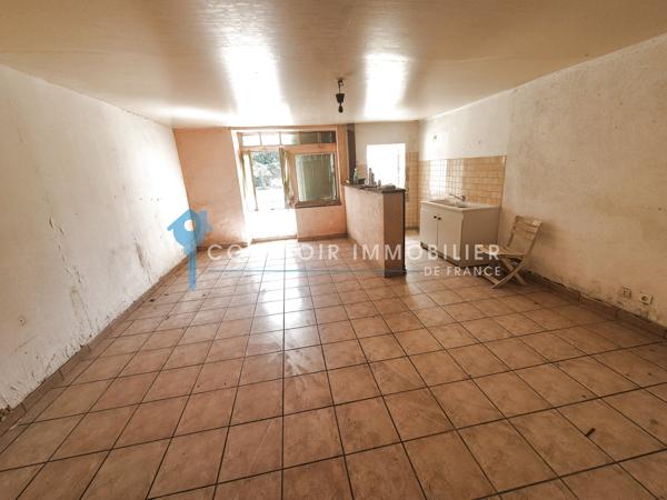 Immeuble
                                                                                                                                                
                                                                                                                                                
                                                                                                                                                
                                                    
                                                                                                                                                                                                                                                                                                                        220  m²