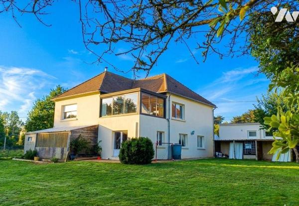 Maison + gite situés sur la corniche de Plestin les Gréves.

Très lumineuse et agréable a viv...