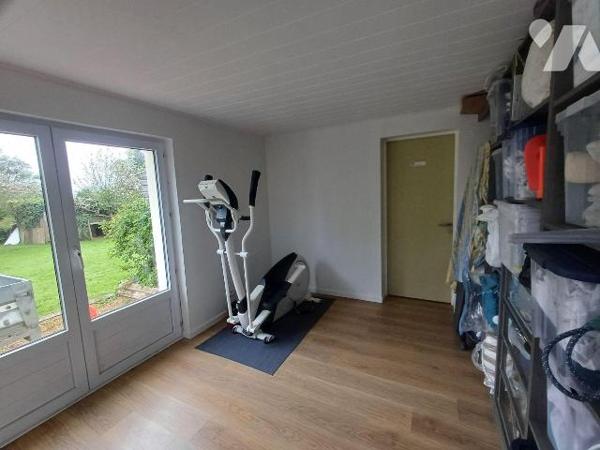 Maison + gite situés sur la corniche de Plestin les Gréves.

Très lumineuse et agréable a viv...