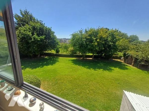 Maison + gite situés sur la corniche de Plestin les Gréves.

Très lumineuse et agréable a viv...