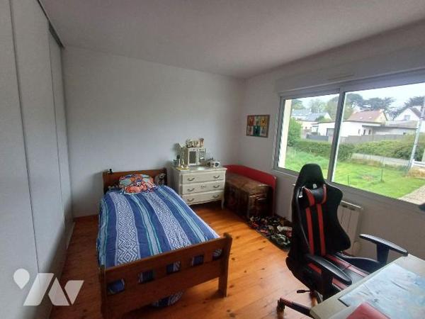 Maison + gite situés sur la corniche de Plestin les Gréves.

Très lumineuse et agréable a viv...