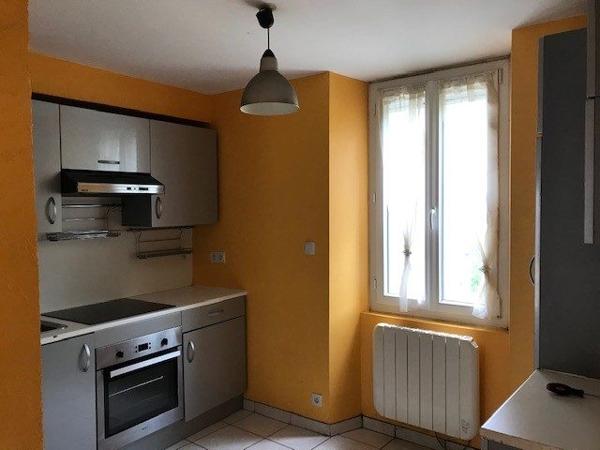 Appartement une chambre avec terrasse et garage