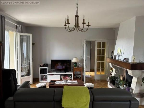 Vente                                                      Maison
                        
                     6 pièces                      144 m2                     à Marmande