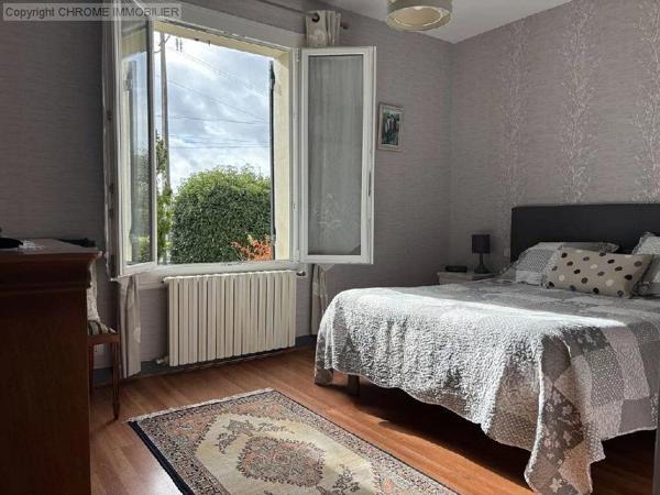 Vente                                                      Maison
                        
                     6 pièces                      144 m2                     à Marmande