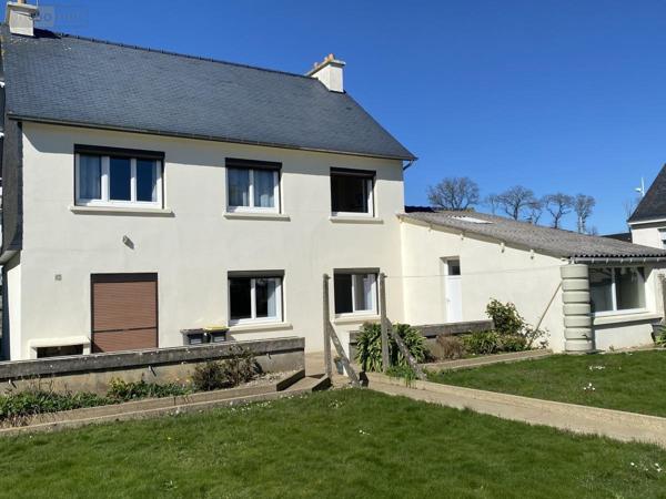 Maison à vendre à Loudéac dans les Côtes-d'Armor (22600), ref : 22110-2292