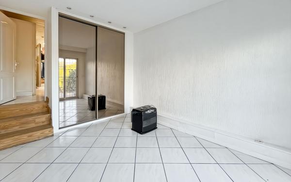 Maison à vendre    5 pièces • 107 m2 Fréjus