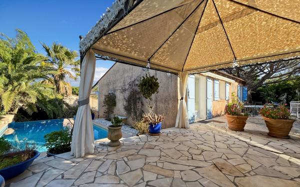 Maison à vendre    5 pièces • 107 m2 Fréjus