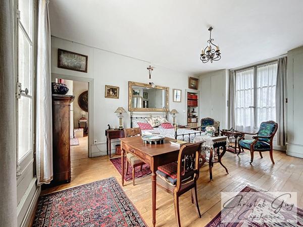 Propriété de Charme à vendre en bord du Loir- 5 Chambres-2000 m² de terrain (72340) LA CHARTRE SUR LE LOIR