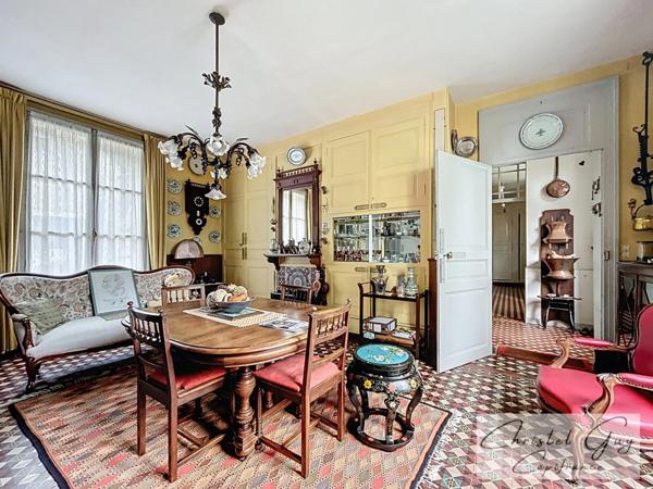 Propriété de Charme à vendre en bord du Loir- 5 Chambres-2000 m² de terrain (72340) LA CHARTRE SUR LE LOIR