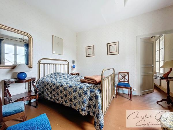 Propriété de Charme à vendre en bord du Loir- 5 Chambres-2000 m² de terrain (72340) LA CHARTRE SUR LE LOIR