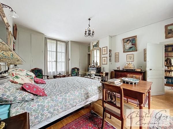 Propriété de Charme à vendre en bord du Loir- 5 Chambres-2000 m² de terrain (72340) LA CHARTRE SUR LE LOIR