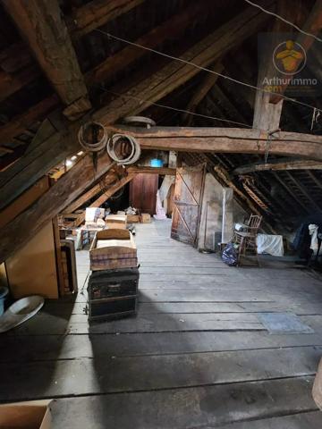 Vente                                                      Maison
                        
                     8 pièces                      135 m2                     à Beaugency