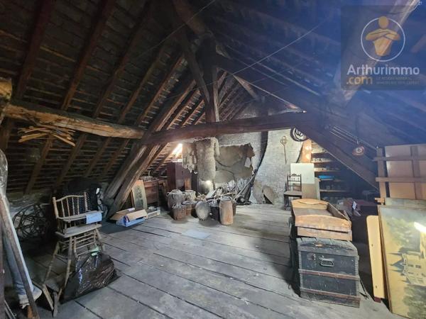 Vente                                                      Maison
                        
                     8 pièces                      135 m2                     à Beaugency