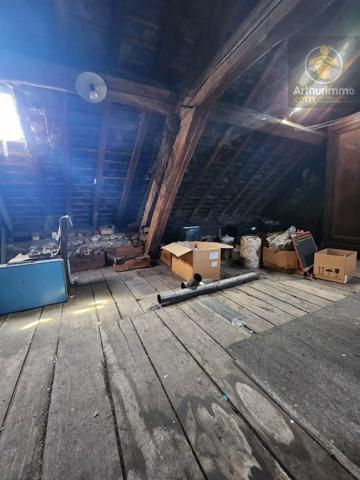 Vente                                                      Maison
                        
                     8 pièces                      135 m2                     à Beaugency