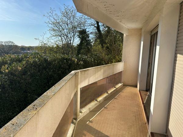 A LOUER  Appartement T1 vide Saint Pierre du Mont balcon parking