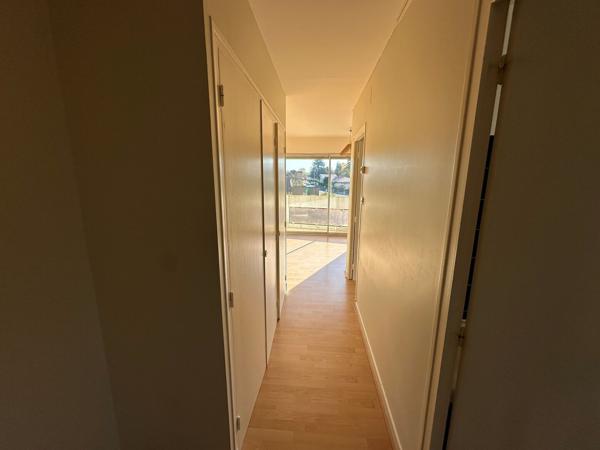 A LOUER  Appartement T1 vide Saint Pierre du Mont balcon parking