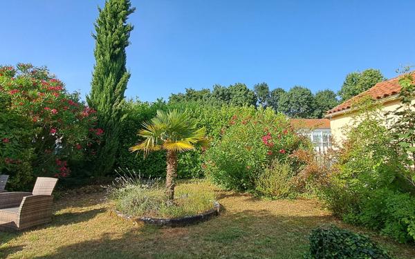 Maison à vendre    3 pièces •  Saujon