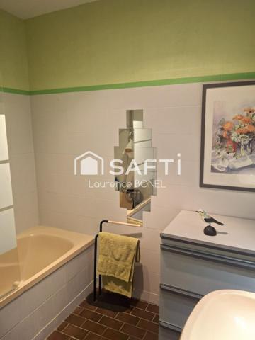 Jolie maison située à la campagne, à quelques pas du marais poitevin.