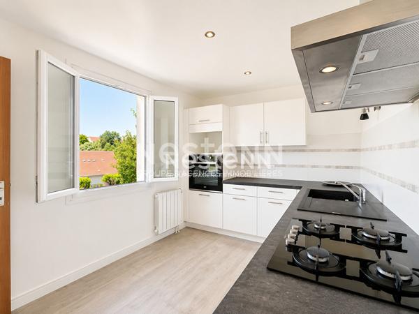 Maison 4 pièces : 3 chambres - Jardin sans vis-à-vis - Garage - Gare et commerces à pied