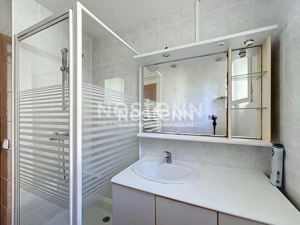 Maison 4 pièces : 3 chambres - Jardin sans vis-à-vis - Garage - Gare et commerces à pied
